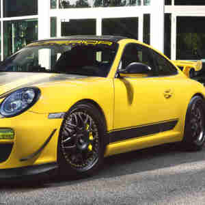 Yellow Porsche GT3 2